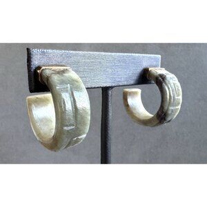 Vtg Gray-Green Jadeite JADE 14k Gold HOOP EARRINGS Carved Abstract Design 1 1/8"